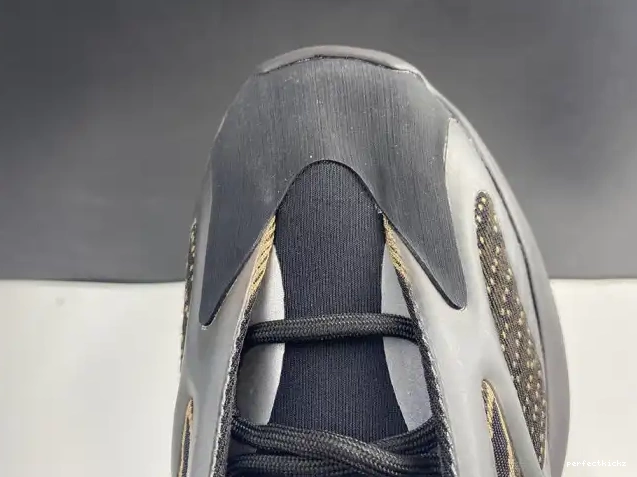 ADIDAS 700 GY0189 YEEZY V3 0604